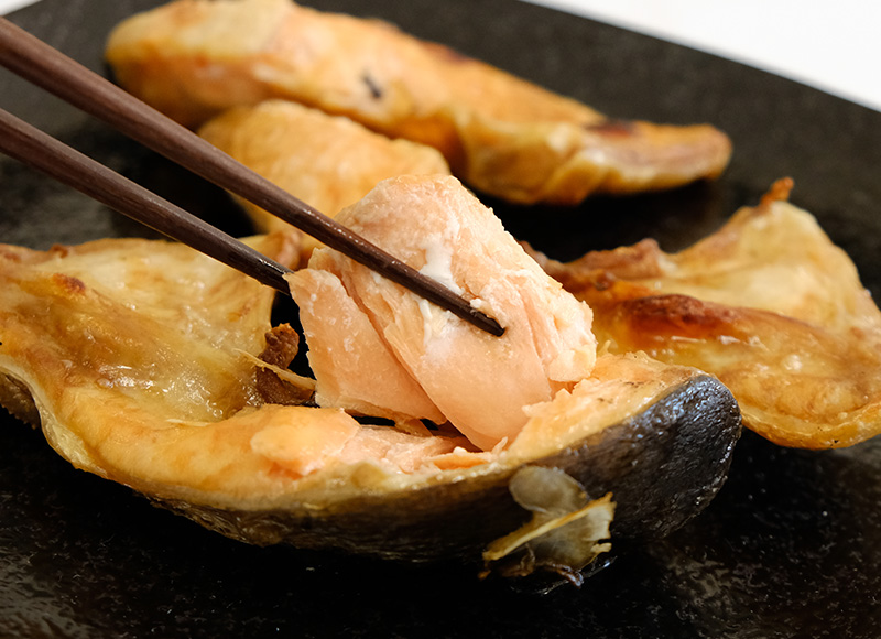 北海道産時しらず鮭カマ1kg前後の通販 最北の海鮮市場