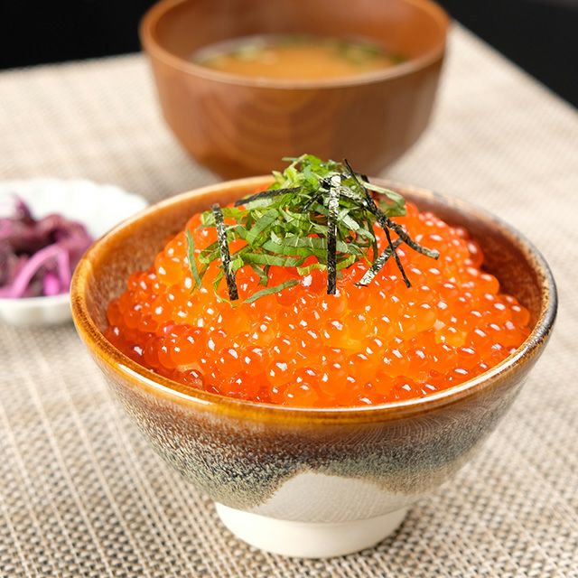 北海道猿払産いくら醤油漬け200g（甘口）