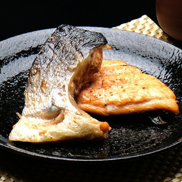 北海道産活〆トキシラズ(カマ・しっぽ)＜生冷凍＞